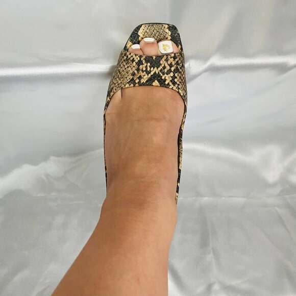 TAHARI Snake Skin Open Toe Shoes - Picture 5 of 6